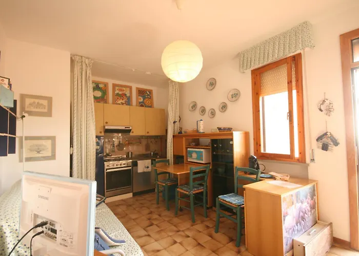 Bilocale Con Terrazza E Vista Mare 카스타니에토카르두치