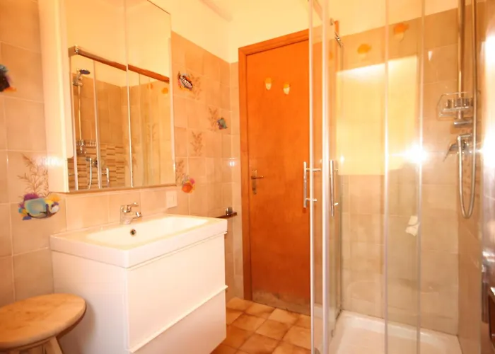 Bilocale Con Terrazza E Vista Mare 아파트 카스타니에토카르두치